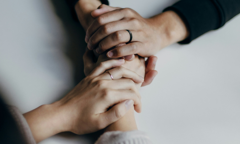 Kollegaløft – en metode til at hjælpe hinanden i arbejdslivets emotionelle pres